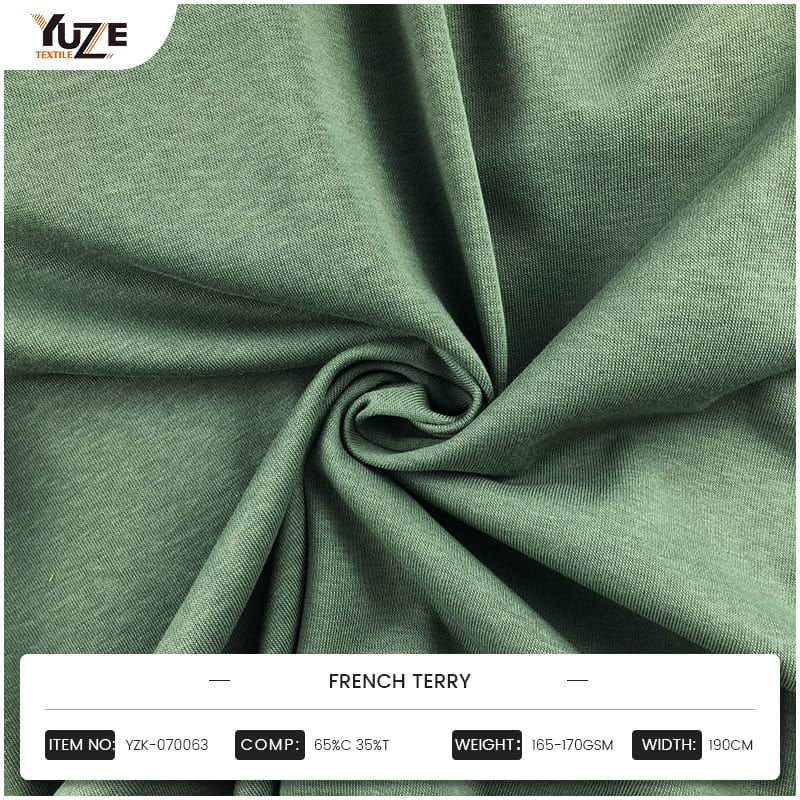 ما هي العناصر الميكانيكية والهيكلية التي تحدد الراحة والأداء الفريد لنسيج French Terry؟